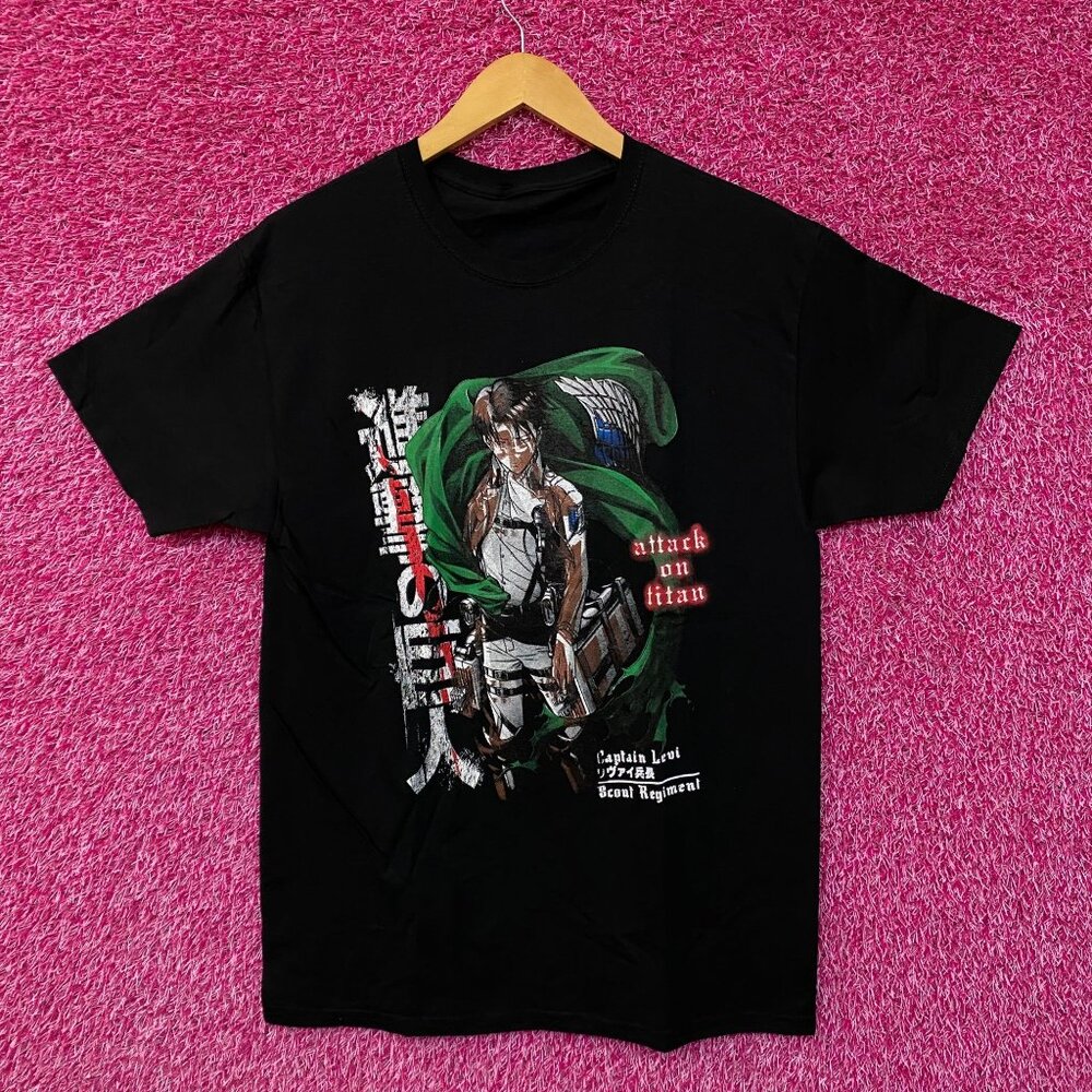 Attack on Titan Levi Tshirt size medium